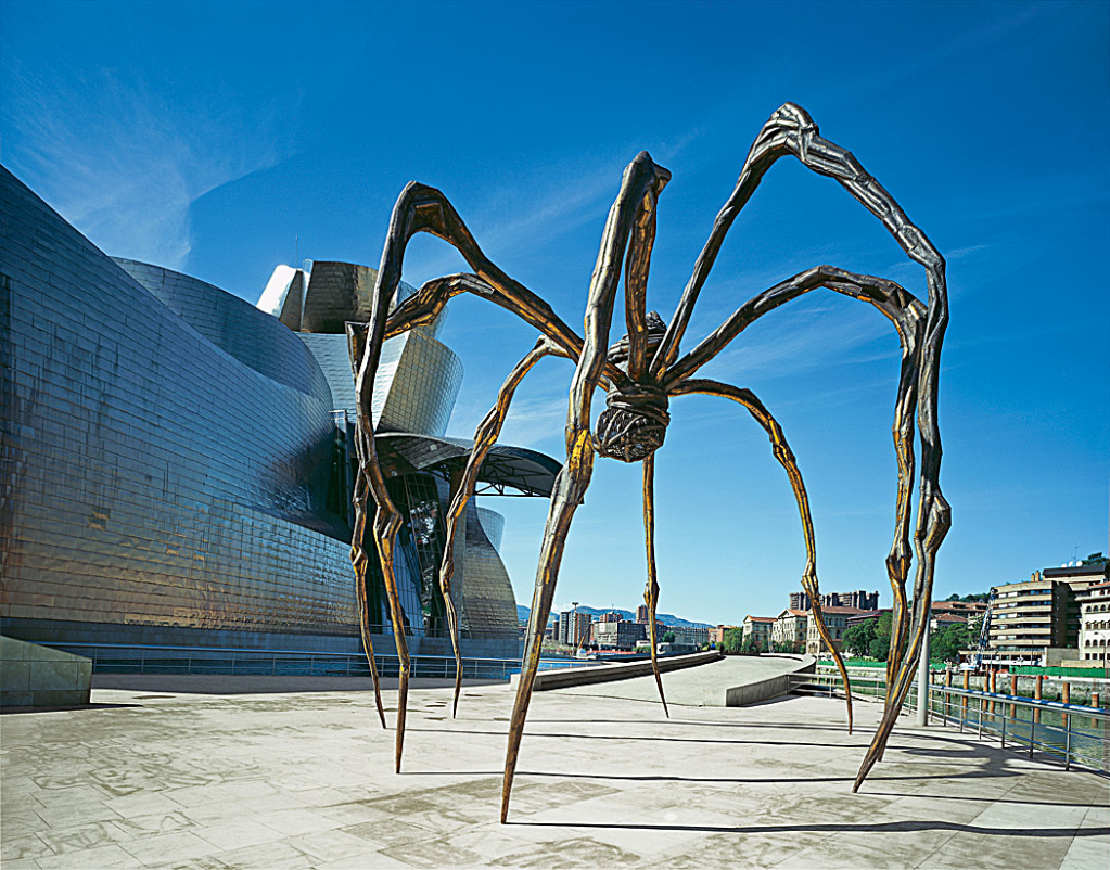 La excentricidad (o genialidad) de la escultora Louise Bourgeois