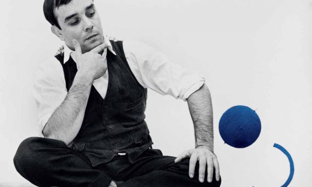 Yves Klein, el artista azul que quiso levitar